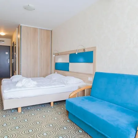 Imperiall & Medispa Отель Устроне-Морске